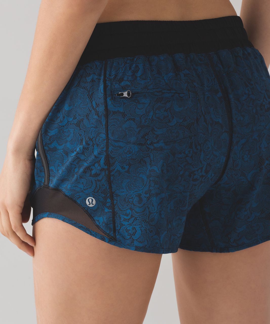 Lululemon Hotty Hot Short (Long 4") - Mini Park Lace Multi Black