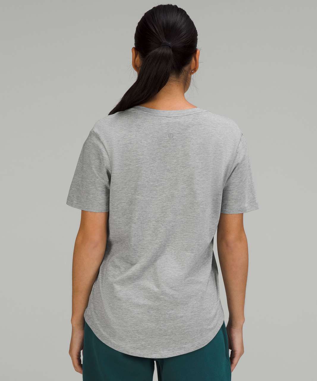 Lululemon Love T-Shirt Womens 6, Crew Neck Stripe Grey Sage Pima