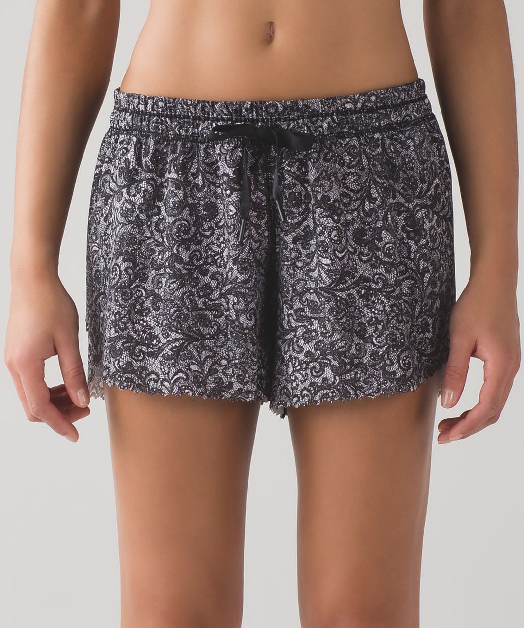 Lululemon Hit It Short (3 1/2") - Mini Cinder Lace White Black / Black