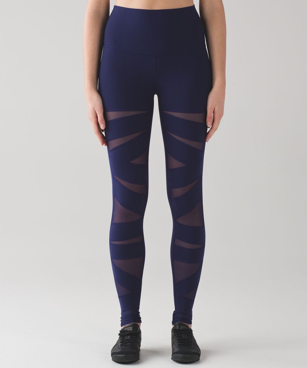 LULULEMON Navy Blue Mesh Trim Legging Size 8 (M) Activewear Bottoms –  ReturnStyle