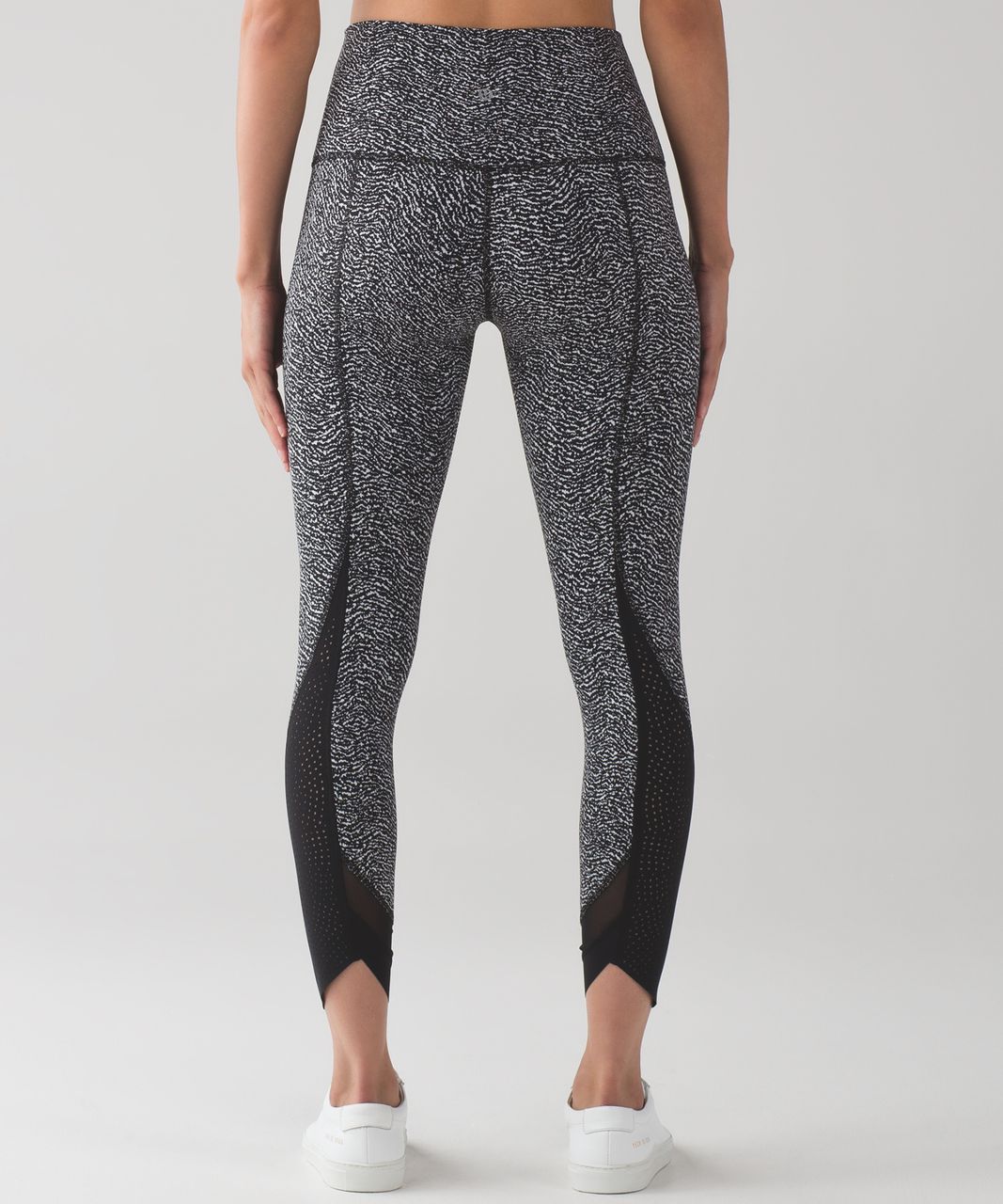 Lululemon Wunder Under Pant (Hi-Rise) (Laser Cut) - Luon Ripple Jacquard Black White / Black