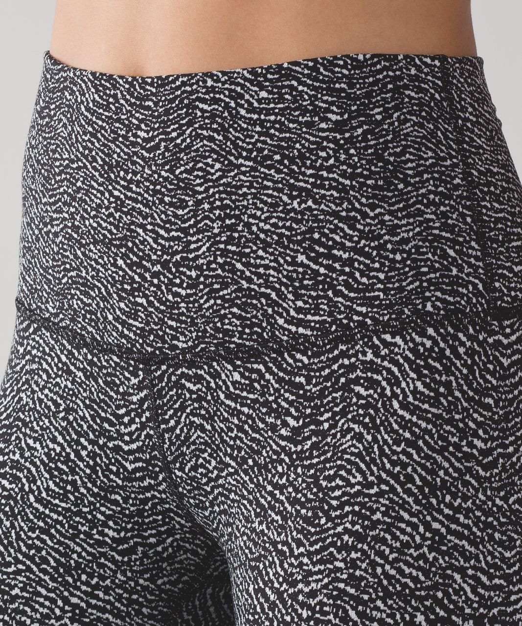 Lululemon Wunder Under Pant (Hi-Rise) (Laser Cut) - Luon Ripple Jacquard Black White / Black