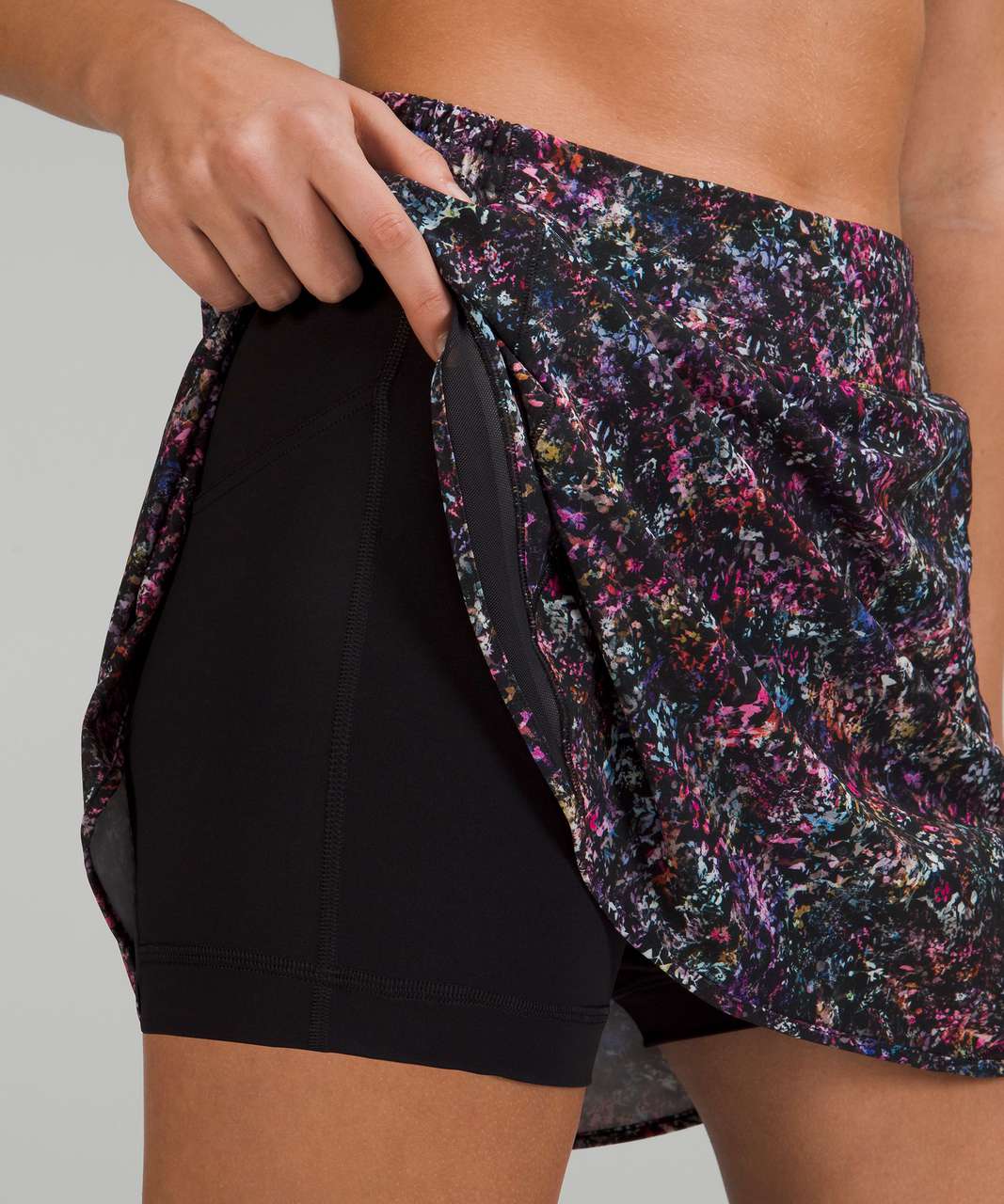 Lululemon Hotty Hot High-Rise Skirt - Floral Spray Multi / Black