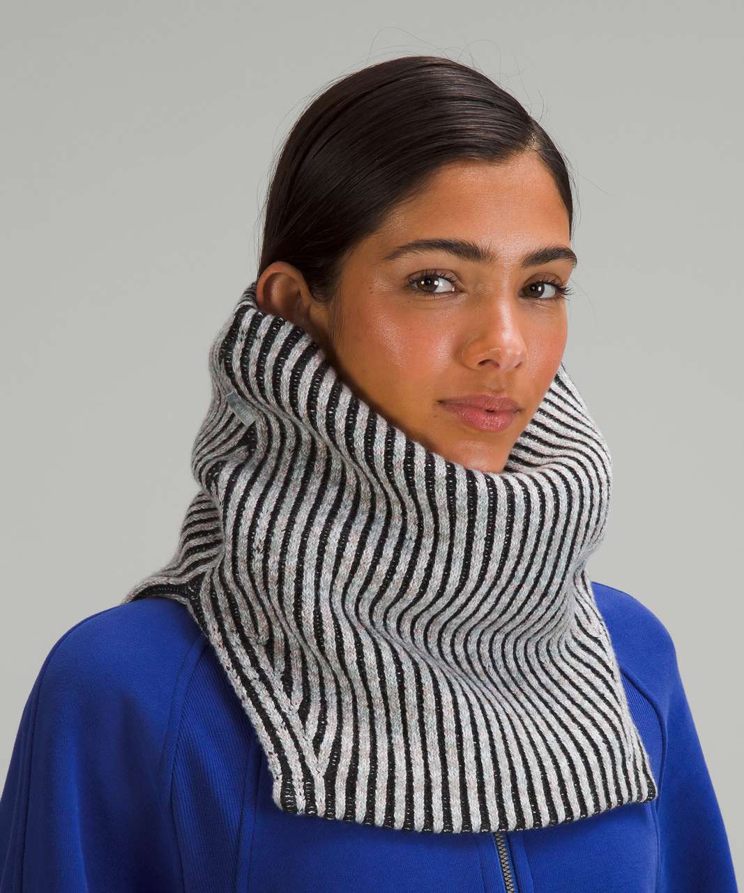 Black pure silk foulard with gray print - Silky Stripes, Neckwarmer