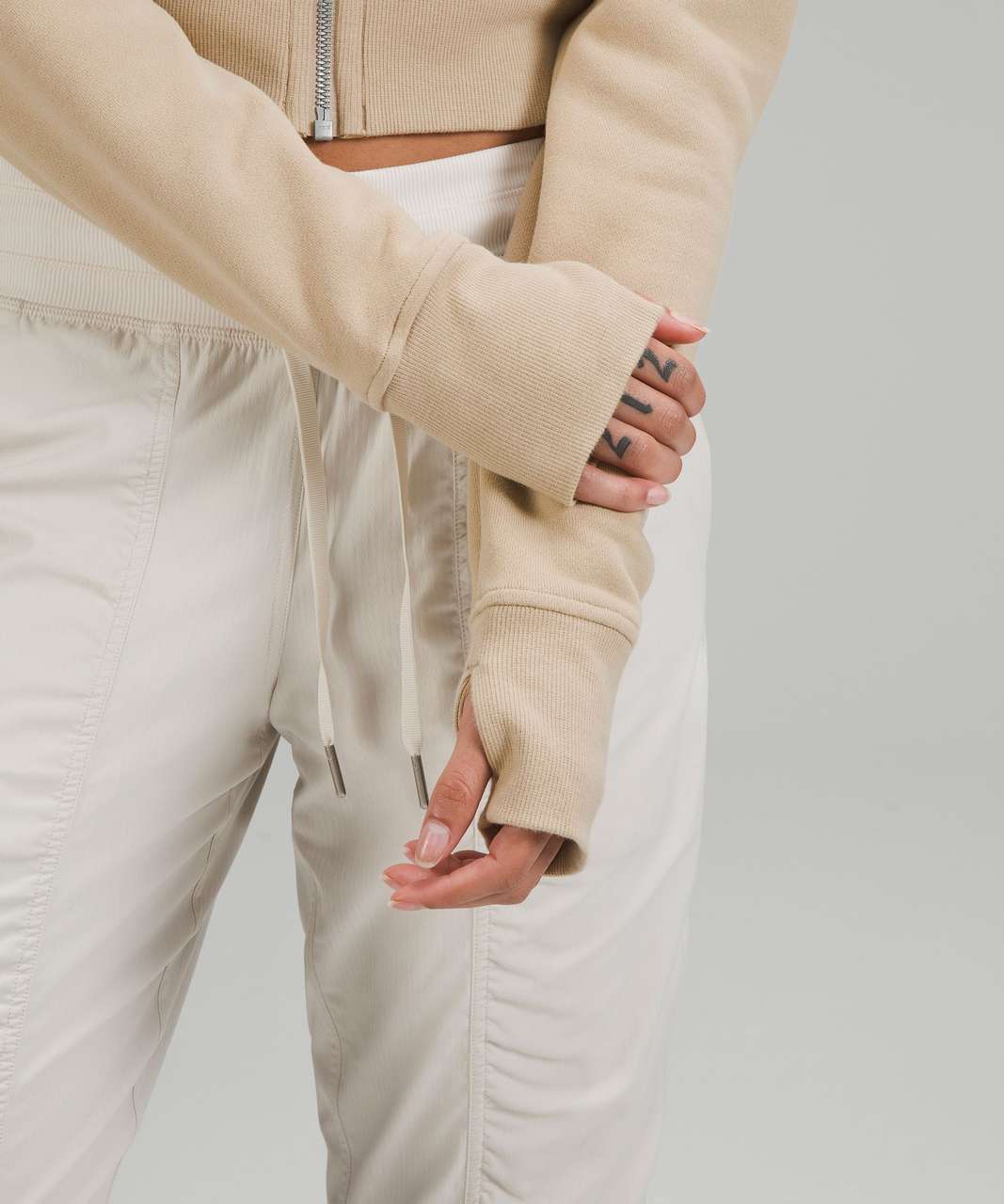 Scuba Full-Zip Cropped Hoodie in Trench ~ 8, Loungeful HR jogger ~ 4 and  Like a Cloud Longline Bra D/DD in Java ~ 6 : r/lululemon