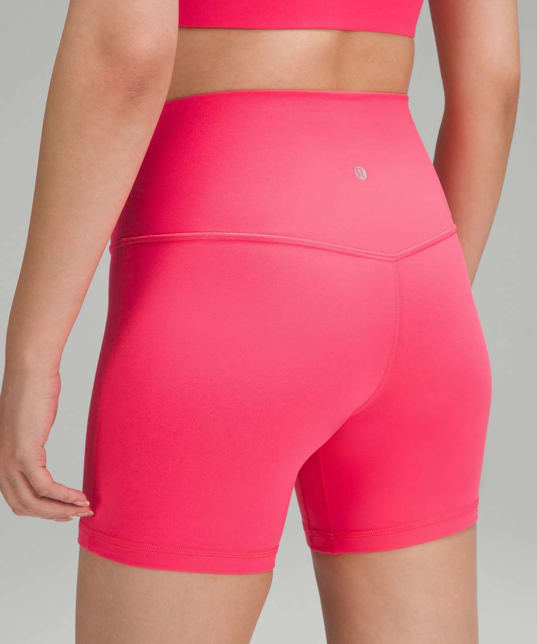 The brighter the better. Lip gloss Align 6” shorts and high-neck tank. : r/ lululemon