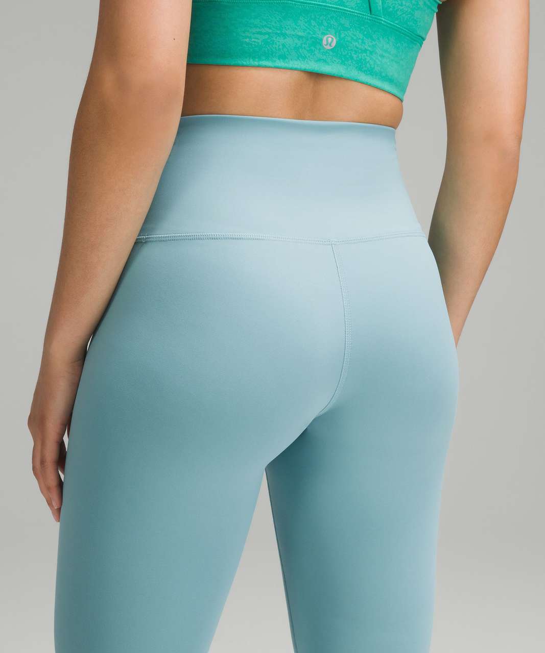 Obsessed with the tidewater teal! Wearing a Strong at Heart Bra (Ancient  Copper, 8) and Wunder Under HR 25 (Tidewater Teal, 6) : r/lululemon