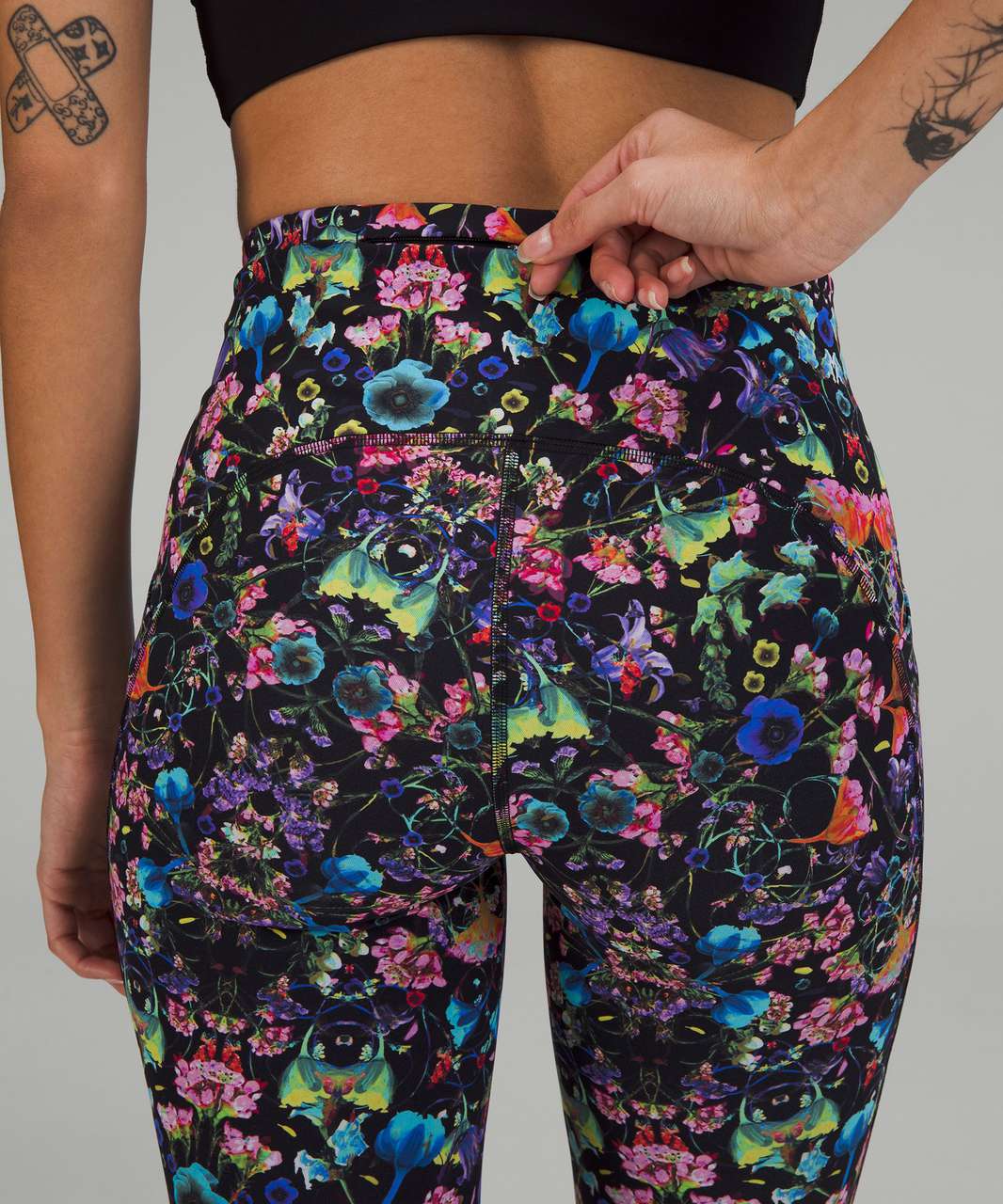 Lululemon Swift Speed High-Rise Tight 28" - Flowerscope Black Multi