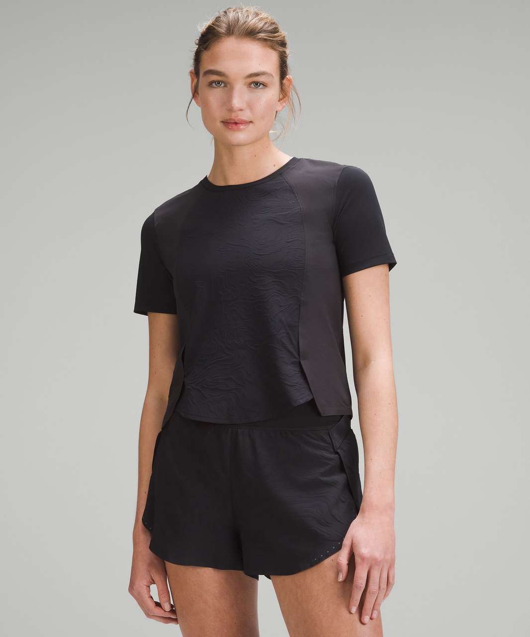 Lululemon Lightweight Stretch Running T-Shirt *Airflow - In-Sense Emboss Mini Black / Black