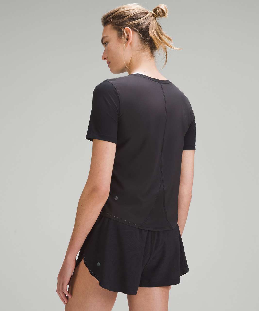 Lululemon Lightweight Stretch Running T-Shirt *Airflow - In-Sense Emboss Mini Black / Black