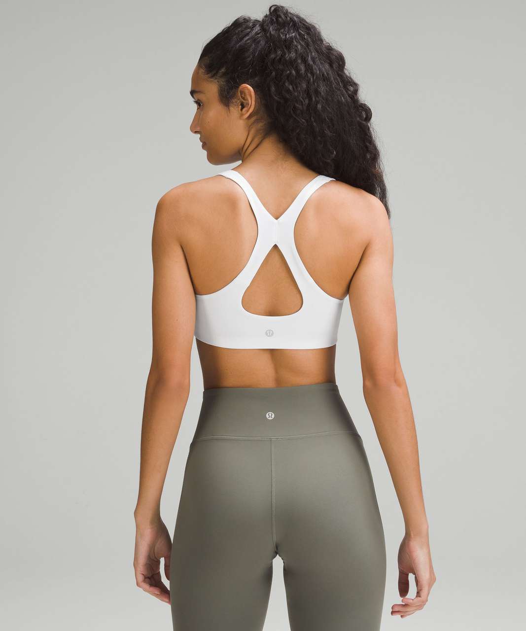 Lululemon SmoothCover Yoga Bra *Light Support, B/C Cup - White