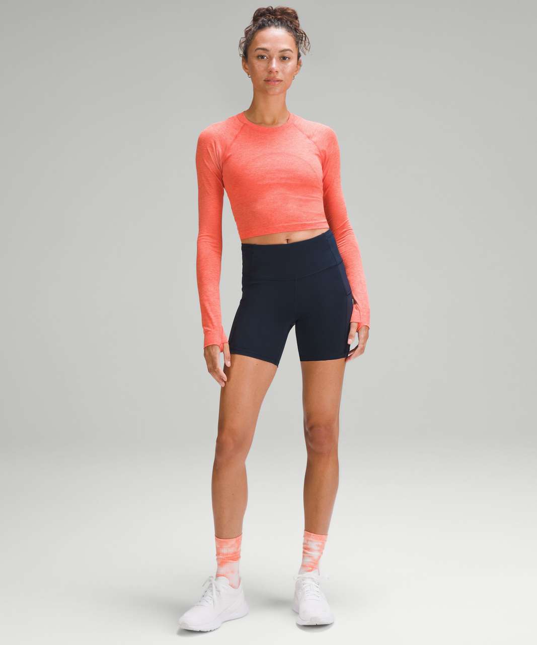 Swiftly Tech Short Sleeve Shirt 2.0 *Race Length Solar Orange/Sunny Coral  Size 4 •Wunder Train High-Rise Tight 25” Larkspur Size 6 : r/lululemon