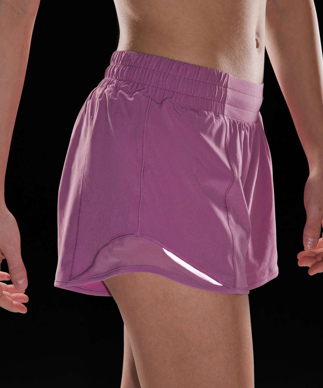 Lululemon Hotty Hot Low-Rise Lined Short 4" - Velvet Dust