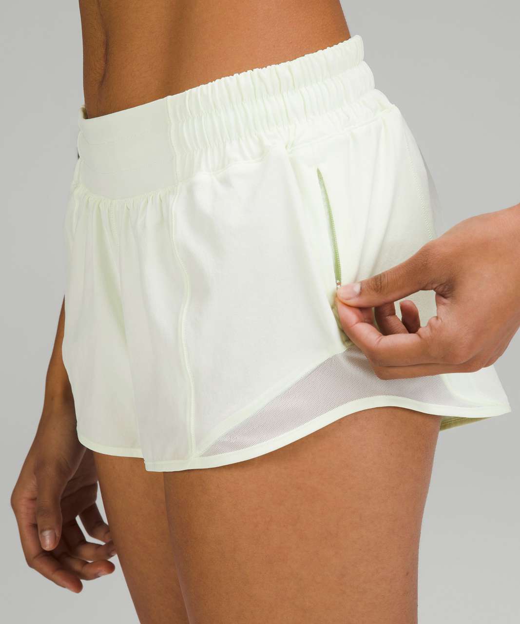 Lululemon Hotty Hot Low-Rise Lined Short 2.5" - Elixir