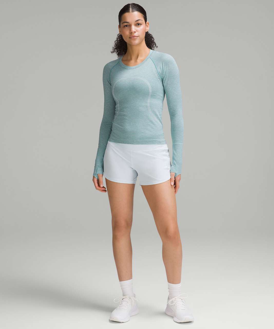 Lululemon Speed Up Mid-Rise Lined Short 4" - Powder Blue