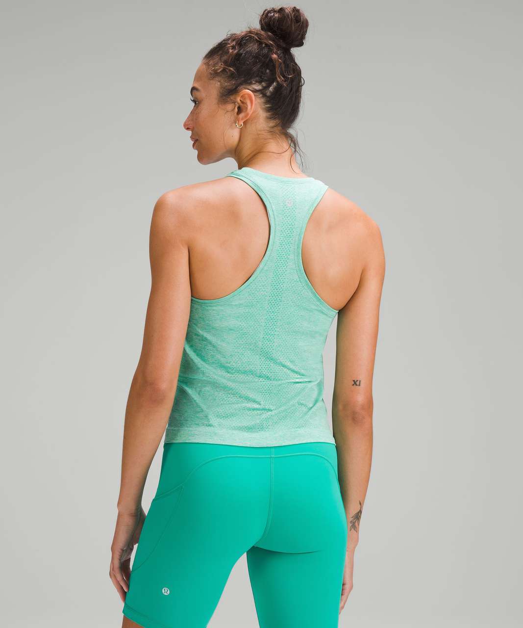 Lululemon Swiftly Tech Racerback Tank Top 2.0 *Race Length - Maldives Green / Mint Moment