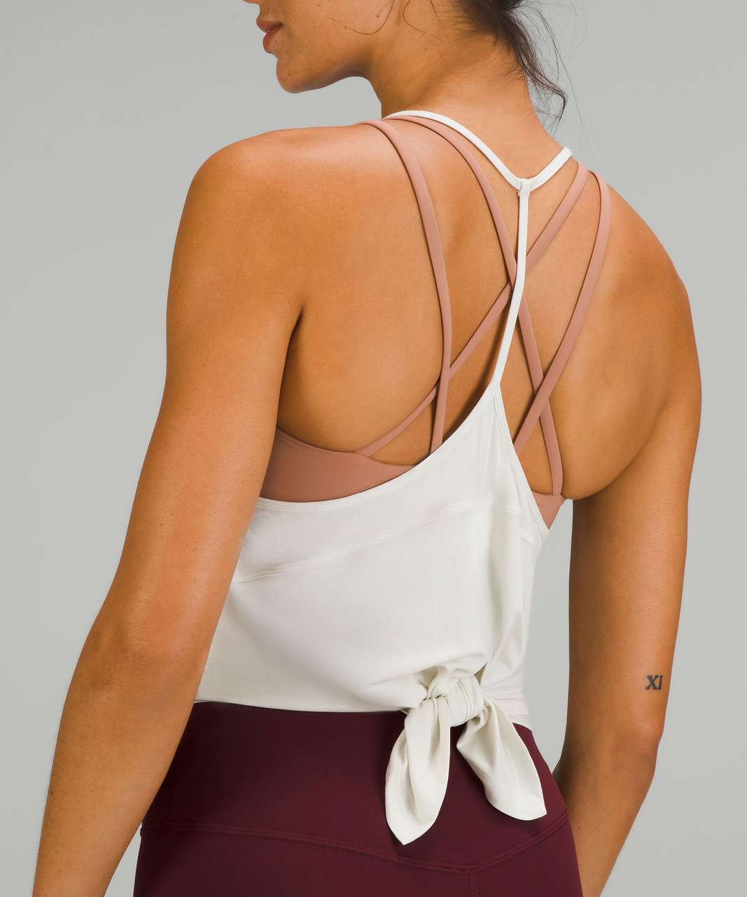 STRAPPY SEAMLESS YOGA TANK TOP IN RAW LINEN/BONE : r/lululemon