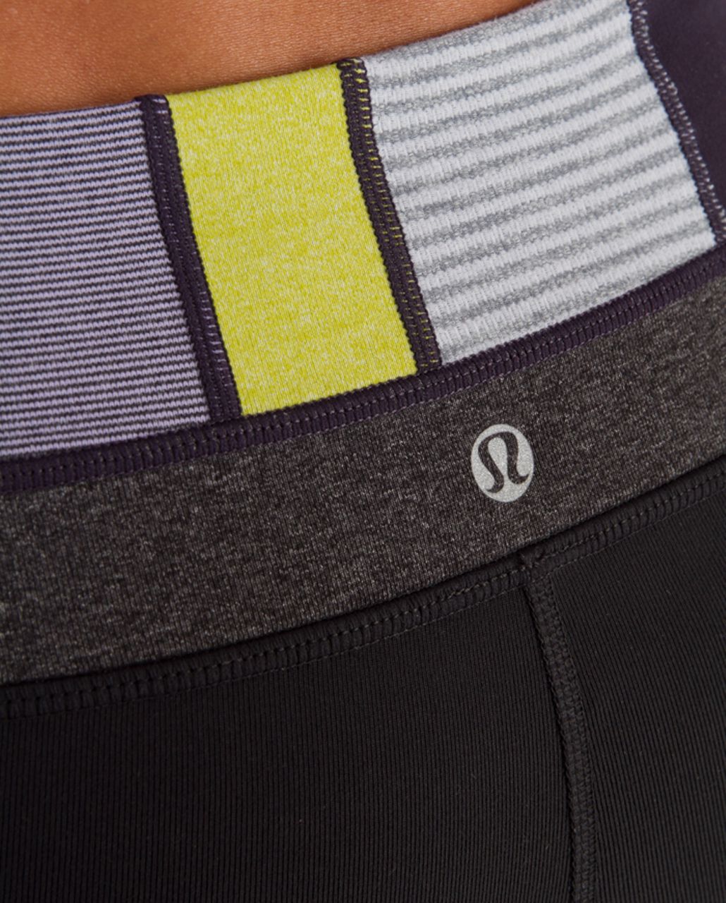 Lululemon Groove Short - Black /  Quilting Winter 1 /  Black Swan Heathered Black Herringbone