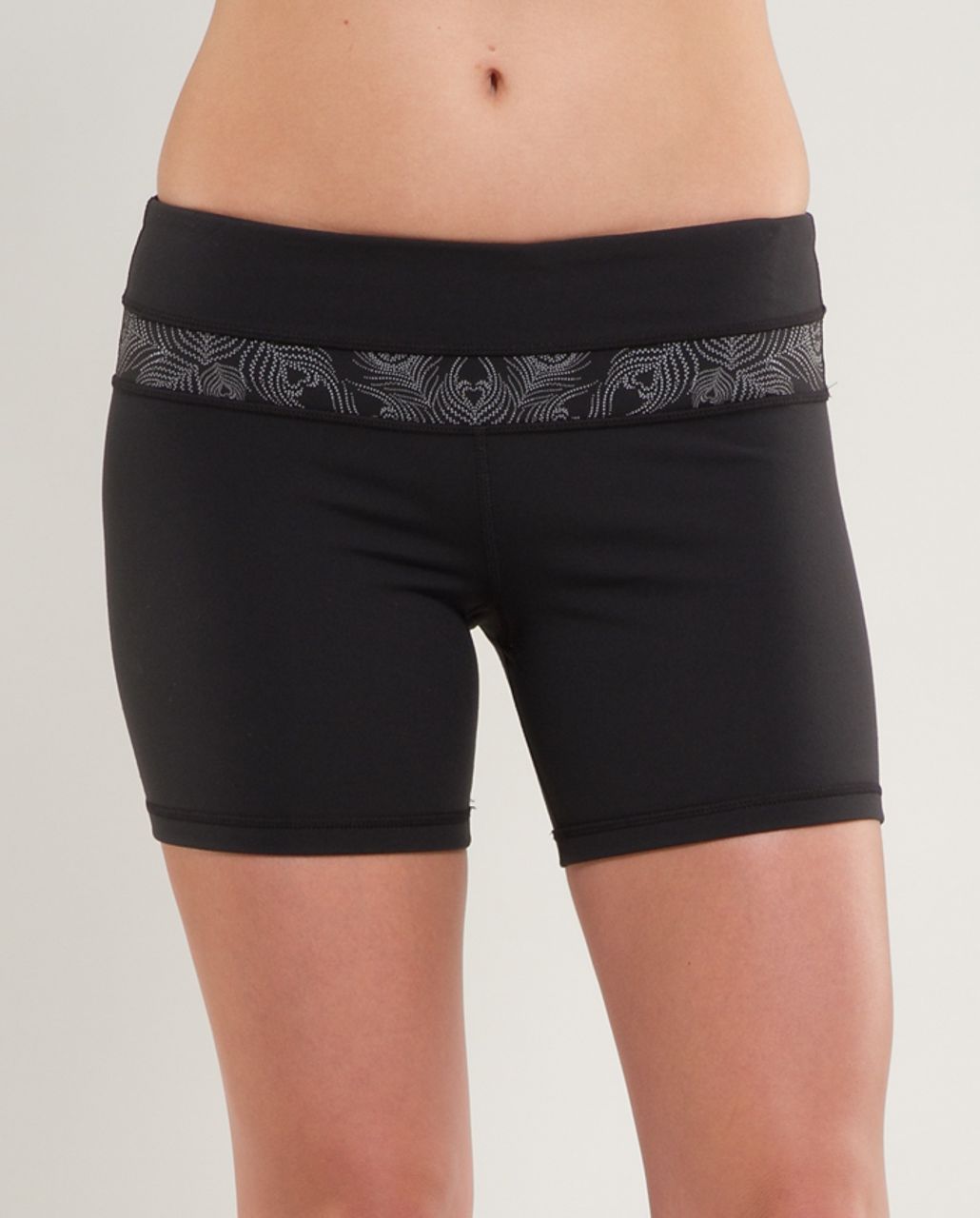 Lululemon Groove Short - Black /  Silver Peacock Lace Reflective /  Black Space Dye