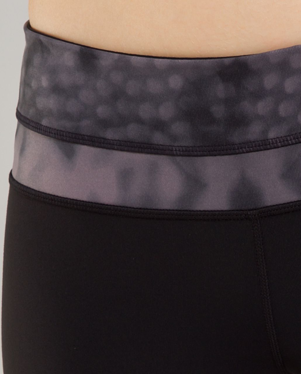 Lululemon Groove Short - Black /  Black Snowy Owl