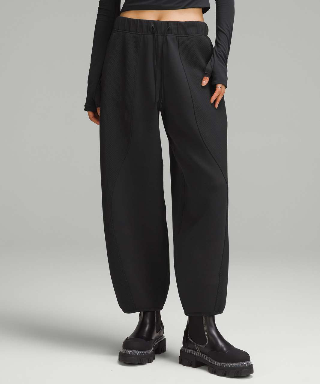 Black High Rise Tapered Pants|194602801-Black