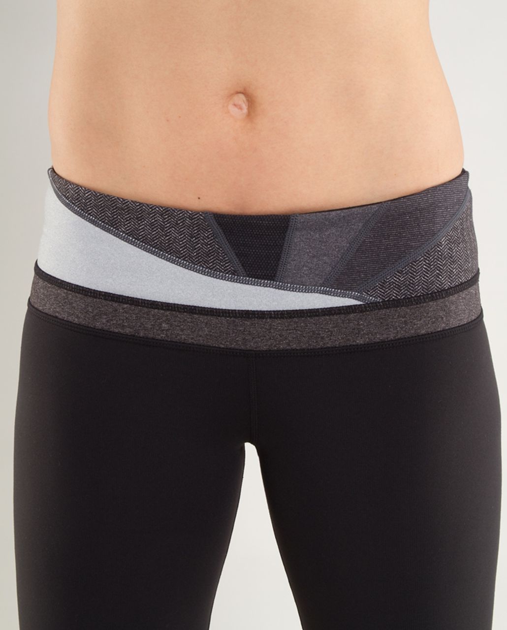 Lululemon Groove Pant (Regular) - Black /  Quilting Winter 2 /  Quilting Winter 2