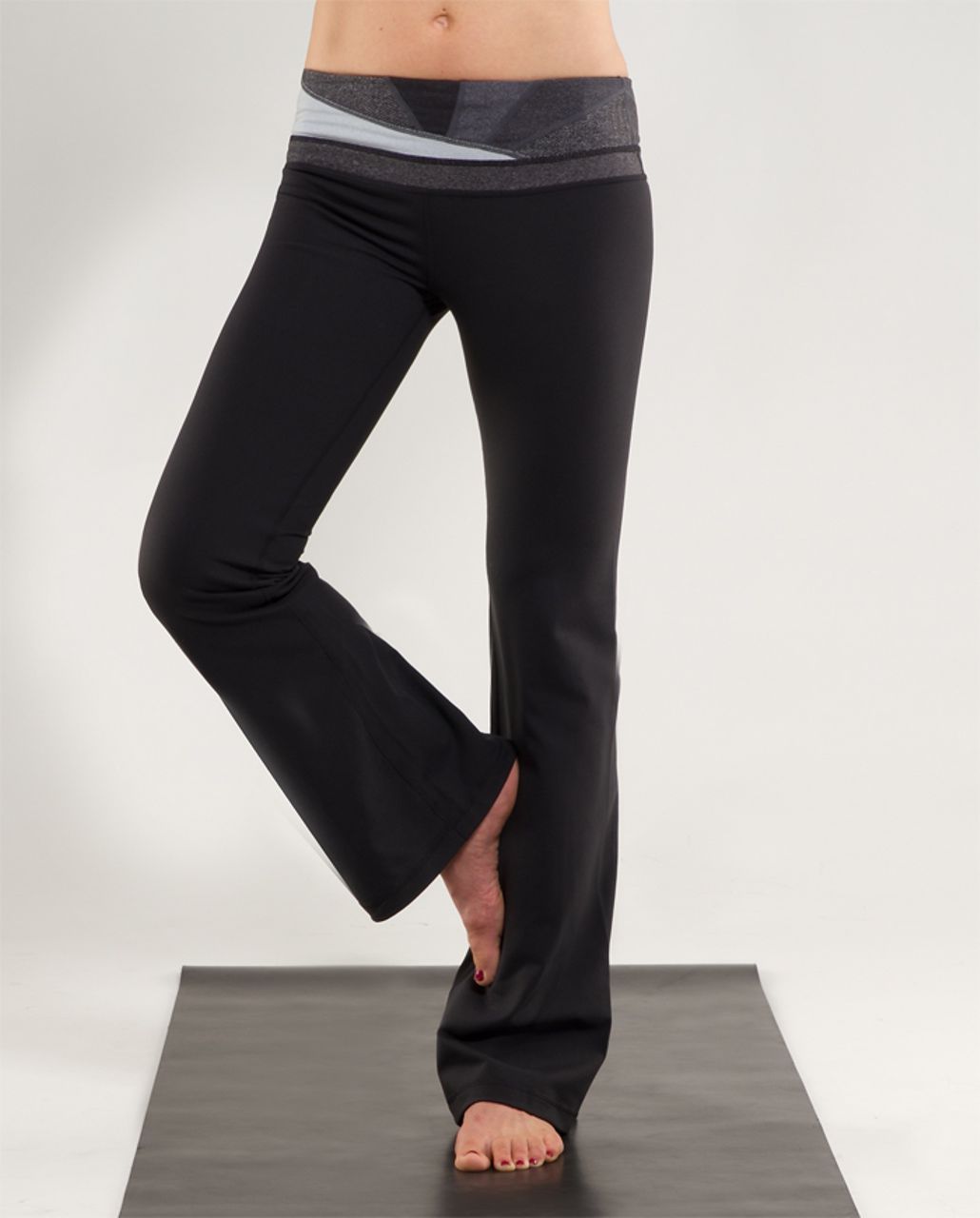 Lululemon Groove Pant (Tall) - Black / Quilting Winter 2 / Quilting Winter  2 - lulu fanatics