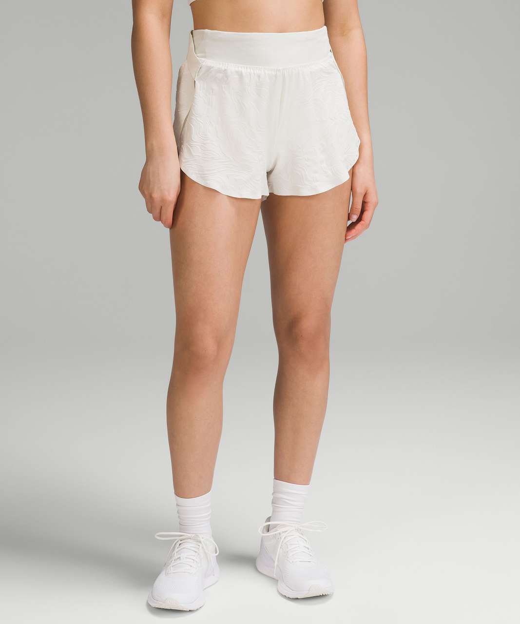 Lululemon Fast and Free High-Rise Short 2 *Airflow - In-Sense Emboss Mini  Bone / Bone - lulu fanatics