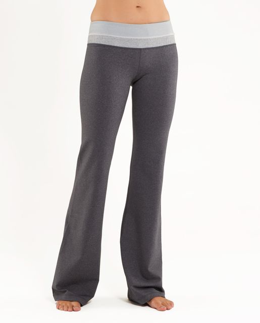 Lululemon Groove Pant Flare *Full-On Luxtreme 32 - Dark Olive