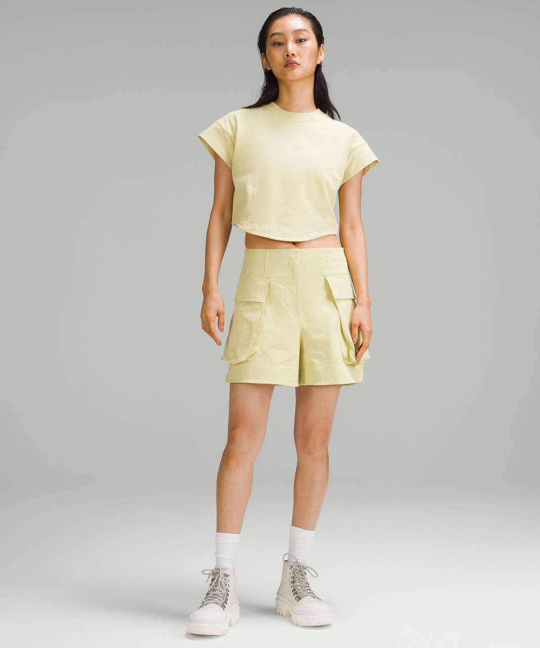 Zara LOOSE FIT CARGO SHORTS