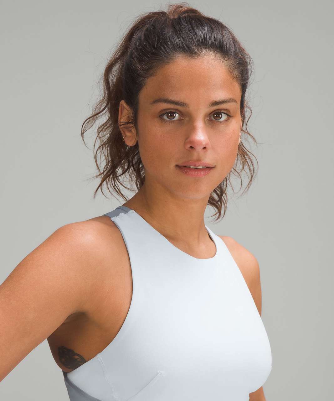 pic request: wunder train mesh strap tank 🙏🏻 does anyone have this yet?  dying to see how it looks on!! : r/lululemon