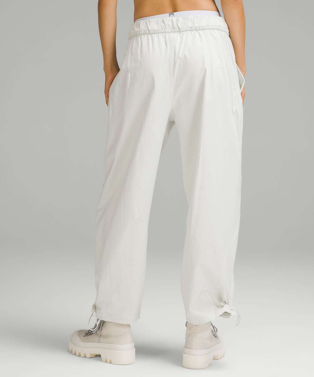 New W. Tag Lululemon Engineered Warmth Relaxed Jogger Pant White Size 6