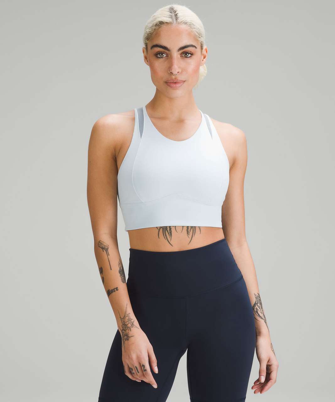 Lululemon Everlux Cut-Out Train Bra - lulu fanatics