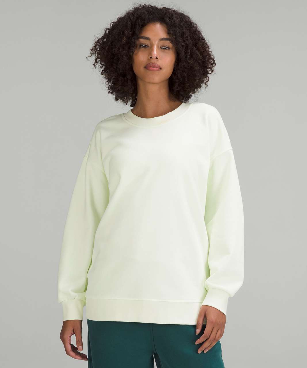 NEW Lululemon Women’s Perfectly Oversized Crew Sweatshirt in Dew Green Size  10 