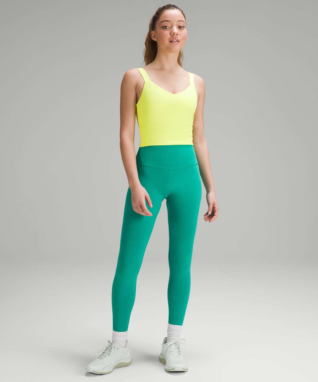Size 12 girl. Wunder Train and Align tank both in 12. Size 16/18 straight  size with a 38/40D. Meh : r/lululemon