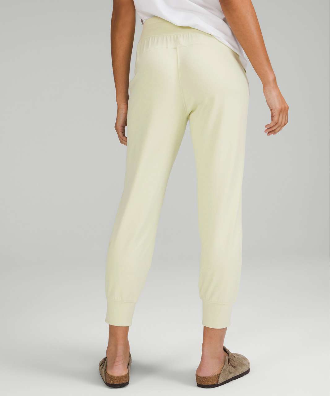 Lululemon Ready to Rulu Classic-Fit High-Rise Jogger *7/8 Length - Dewy