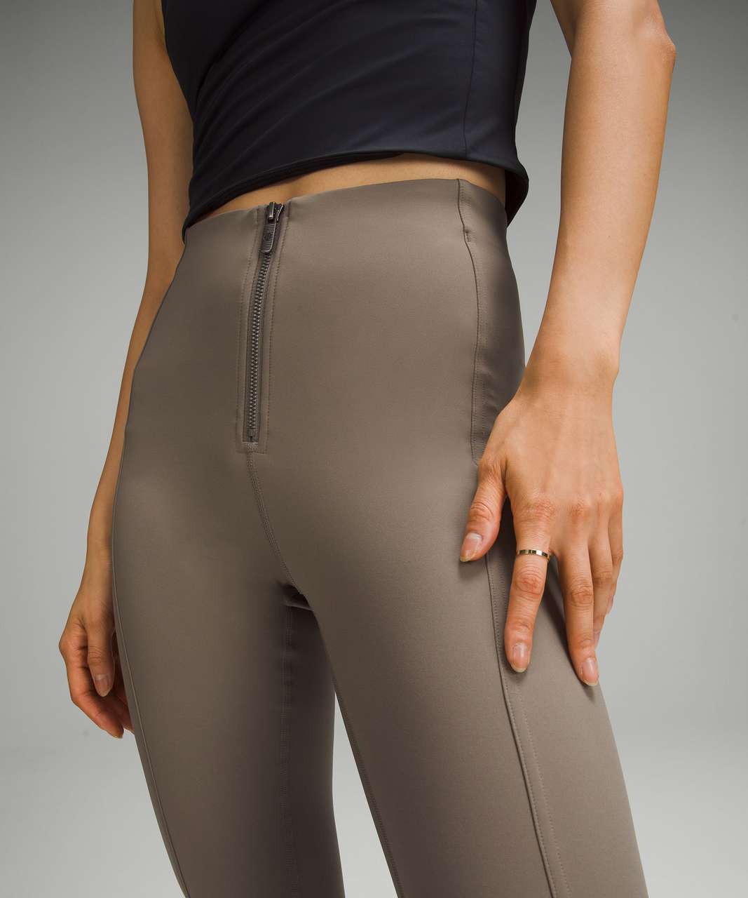smooth fit HR pant: snug fit. zip front pockets. LENGTH!! Finally