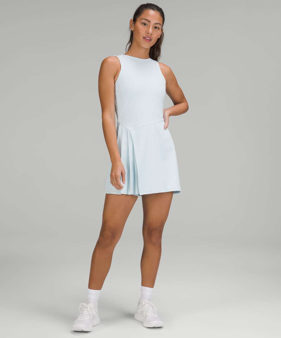 Tennis Dress Comparison: Lululemon Align Dress vs. Alo Yoga Airbrush Dress  : r/lululemon