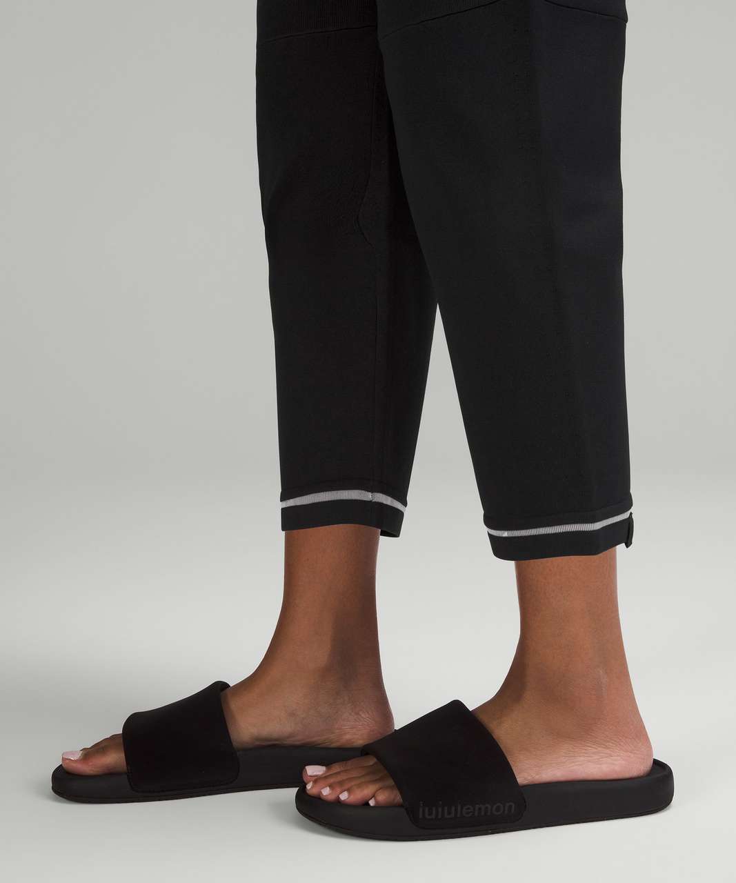 Lululemon Relaxed-Fit High-Rise Knit Cropped Pants 24" - Black