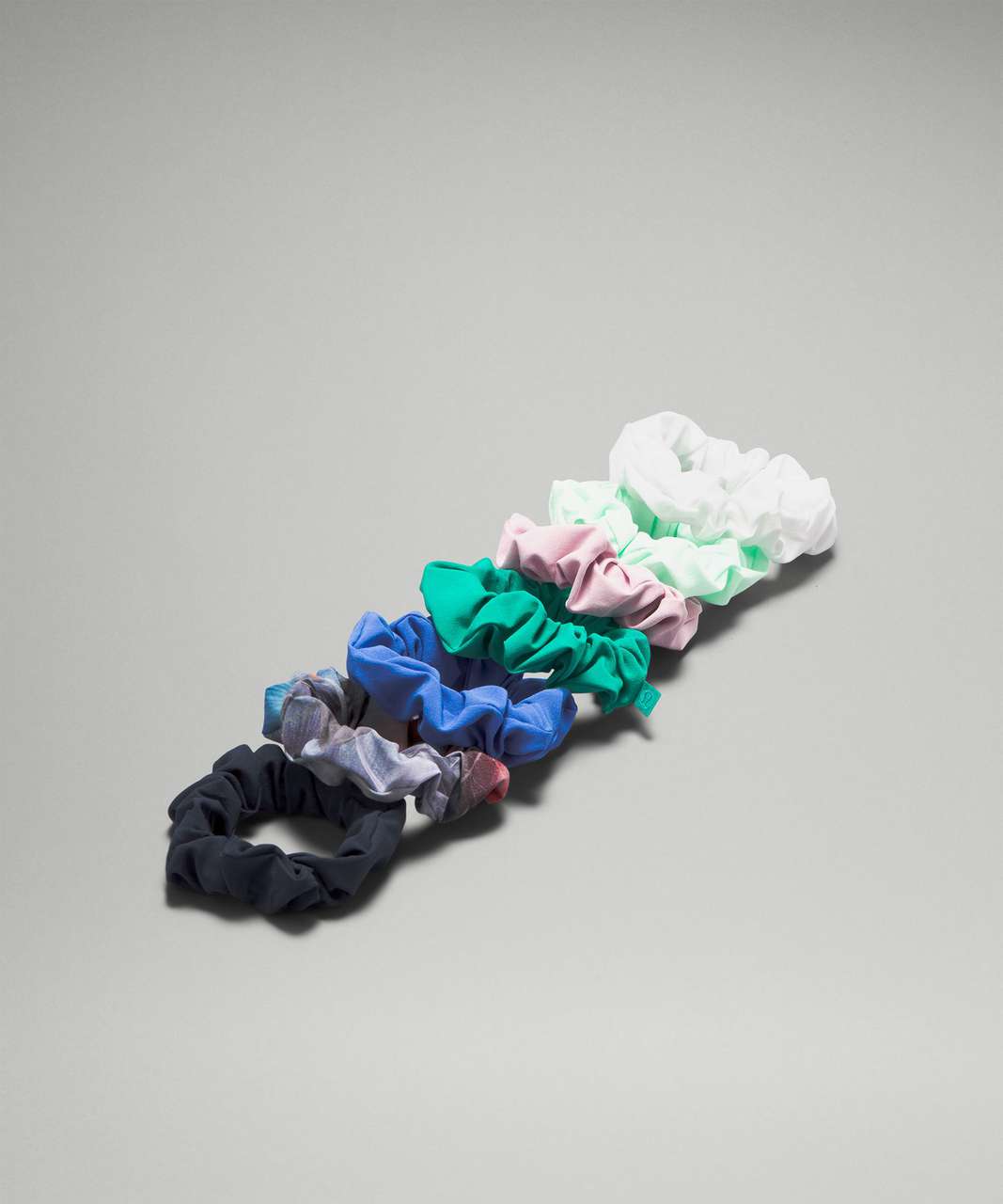 Lululemon Uplifting Scrunchies *7 Pack - True Navy / Wild Indigo / Maldives Green / Mint Moment / Pink Peony / White / Luminescent Floral Multi