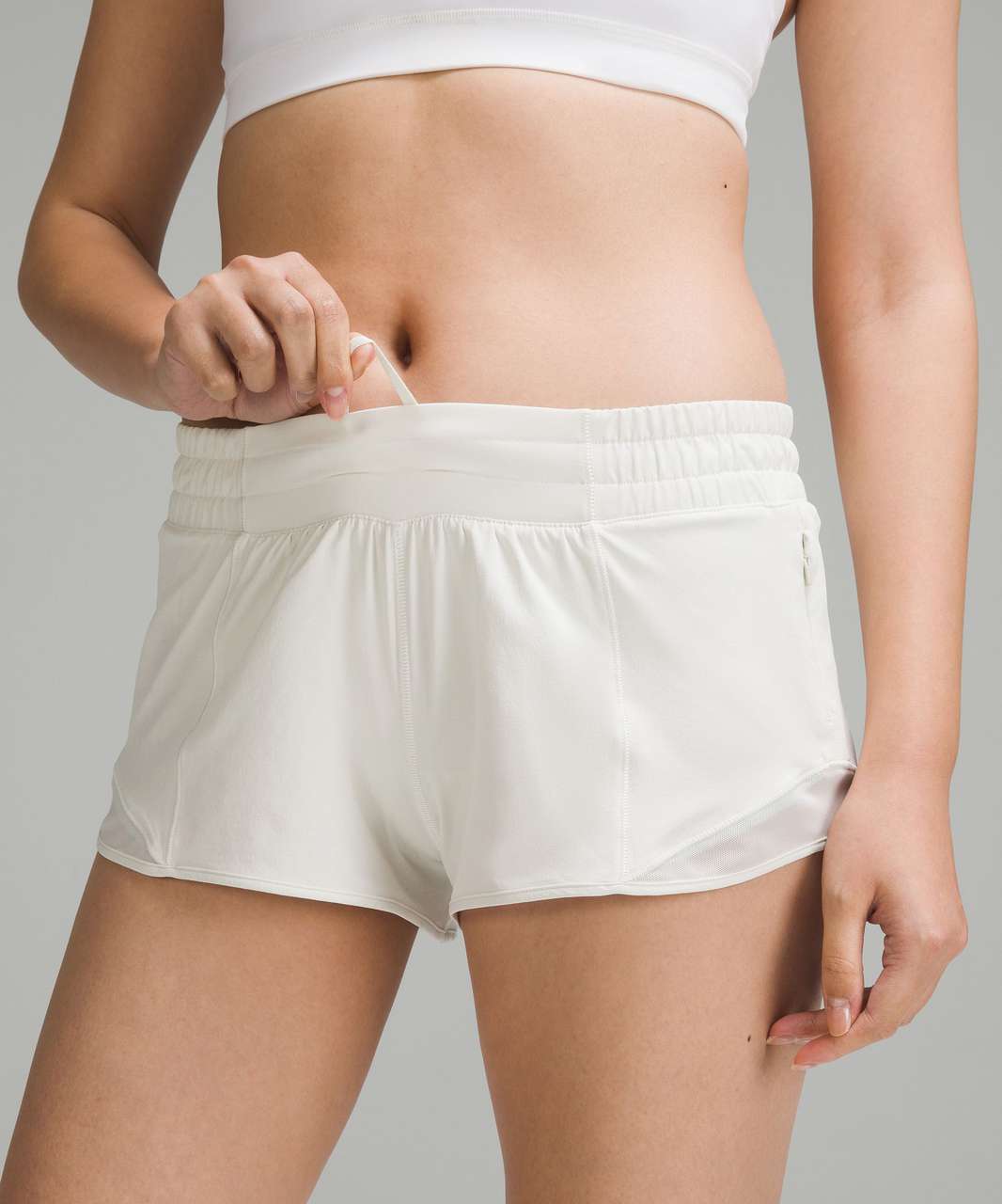 NEW LULULEMON Hotty Hot 2.5 LR Short 0 2 4 6 8 White