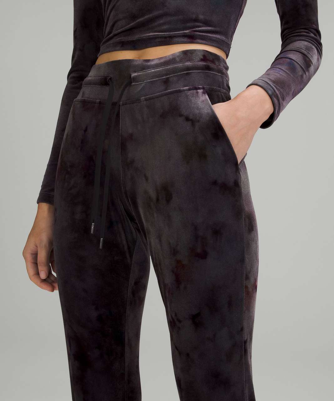 Lululemon crushed velvet joggers 6 - $52 - From JD