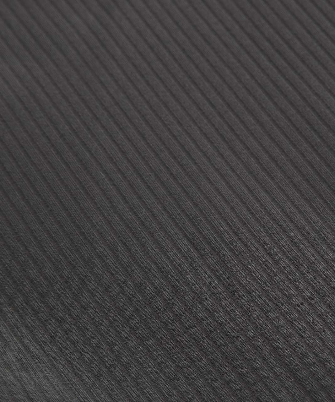 Are these Ribbed Softstreme High Rise Short 2” in black or graphite grey?  They are labelled black on the website, but are shown with the Align Ribbed  Tank Top in graphite grey 