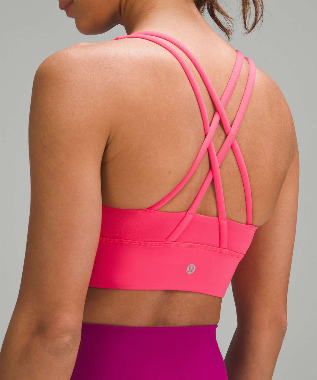 https://storage.googleapis.com/lulu-fanatics/product/83436/1280/lululemon-lululemon-energy-longline-bra-medium-support-b-d-cups-lip-gloss-028936-443038.jpg