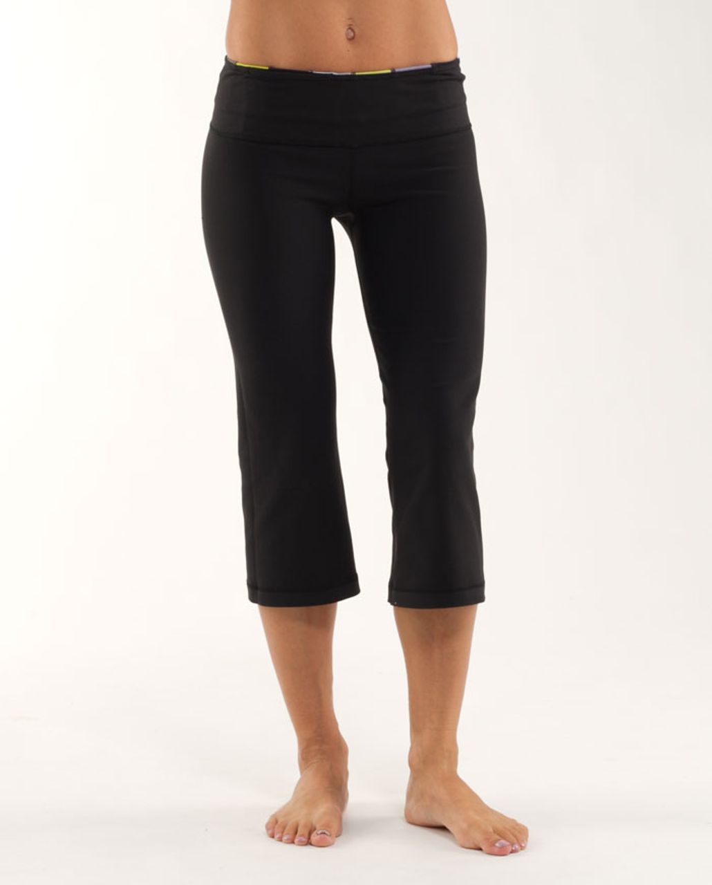 Lululemon Groove Crop - Black /  Quilting Winter 1 /  Black Swan Heathered Black Herringbone