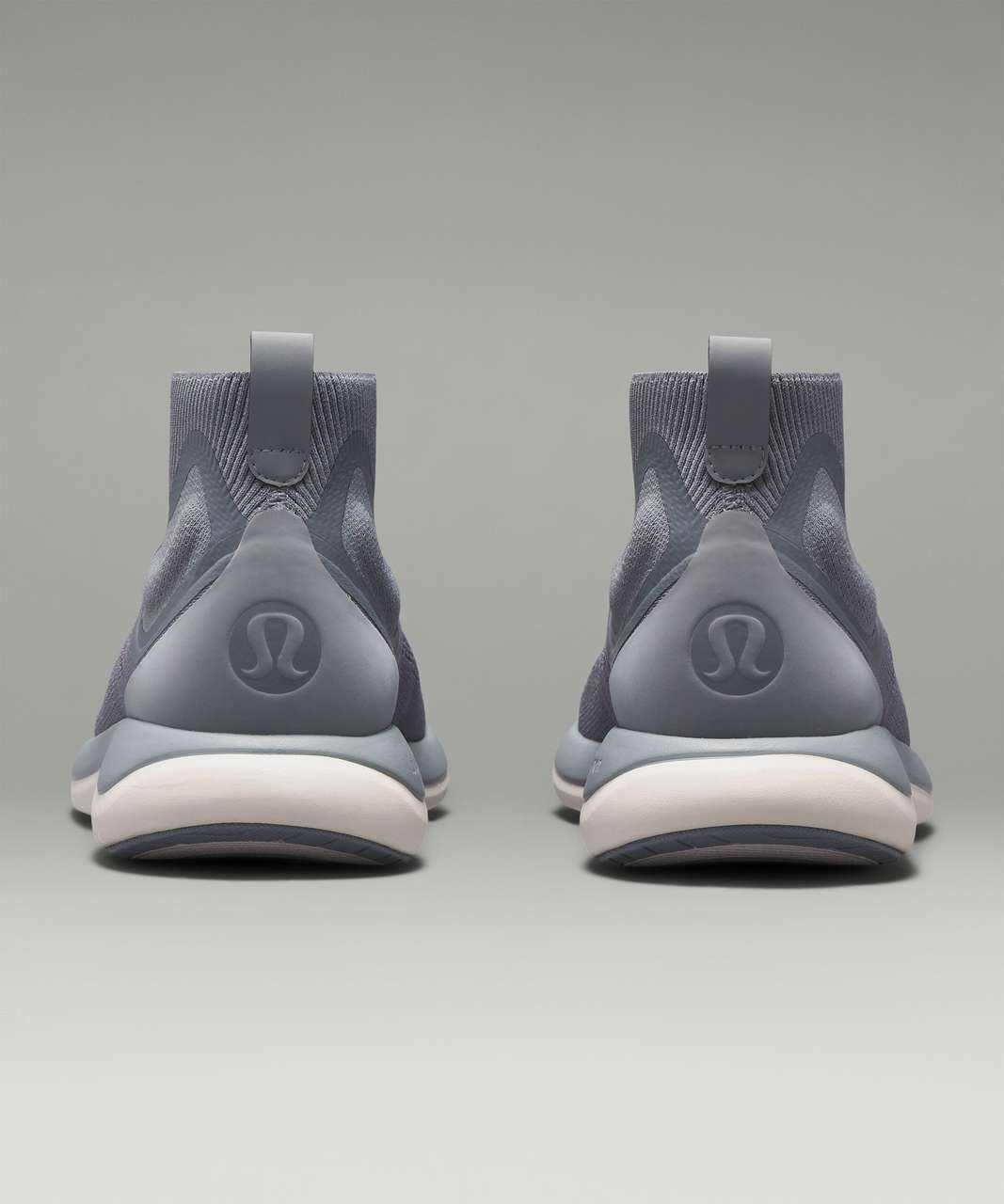 since the chargefeel mids went on sale with the 2 gen drop, i figured i'd  post some pics of rhino grey ✨ : r/lululemon