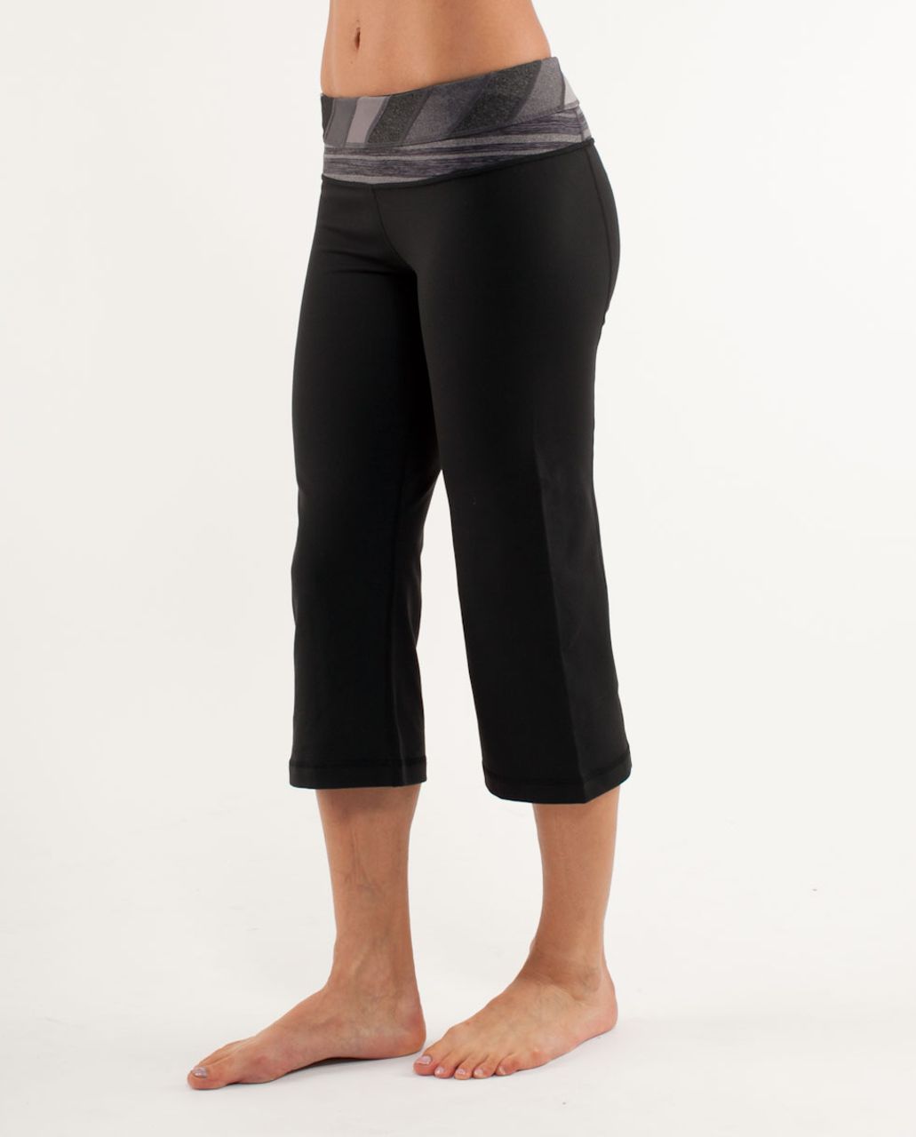 lululemon groove crop