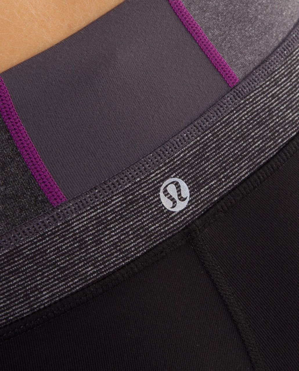 Lululemon Groove Crop - Black /  Quilt 24 /  Coal Wee Stripe