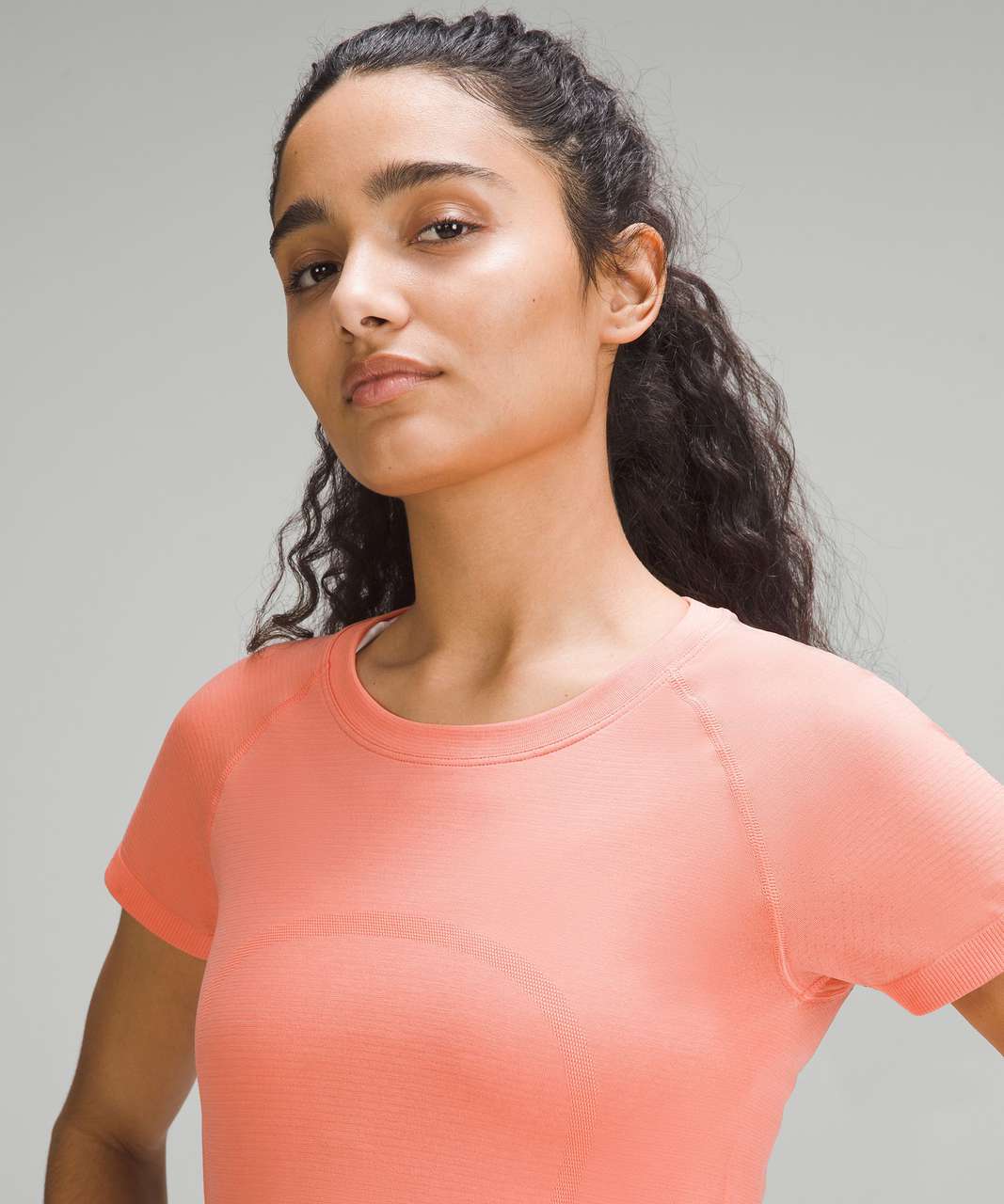 Swiftly Tech Short Sleeve Shirt 2.0 *Race Length Solar Orange/Sunny Coral  Size 4 •Wunder Train High-Rise Tight 25” Larkspur Size 6 : r/lululemon