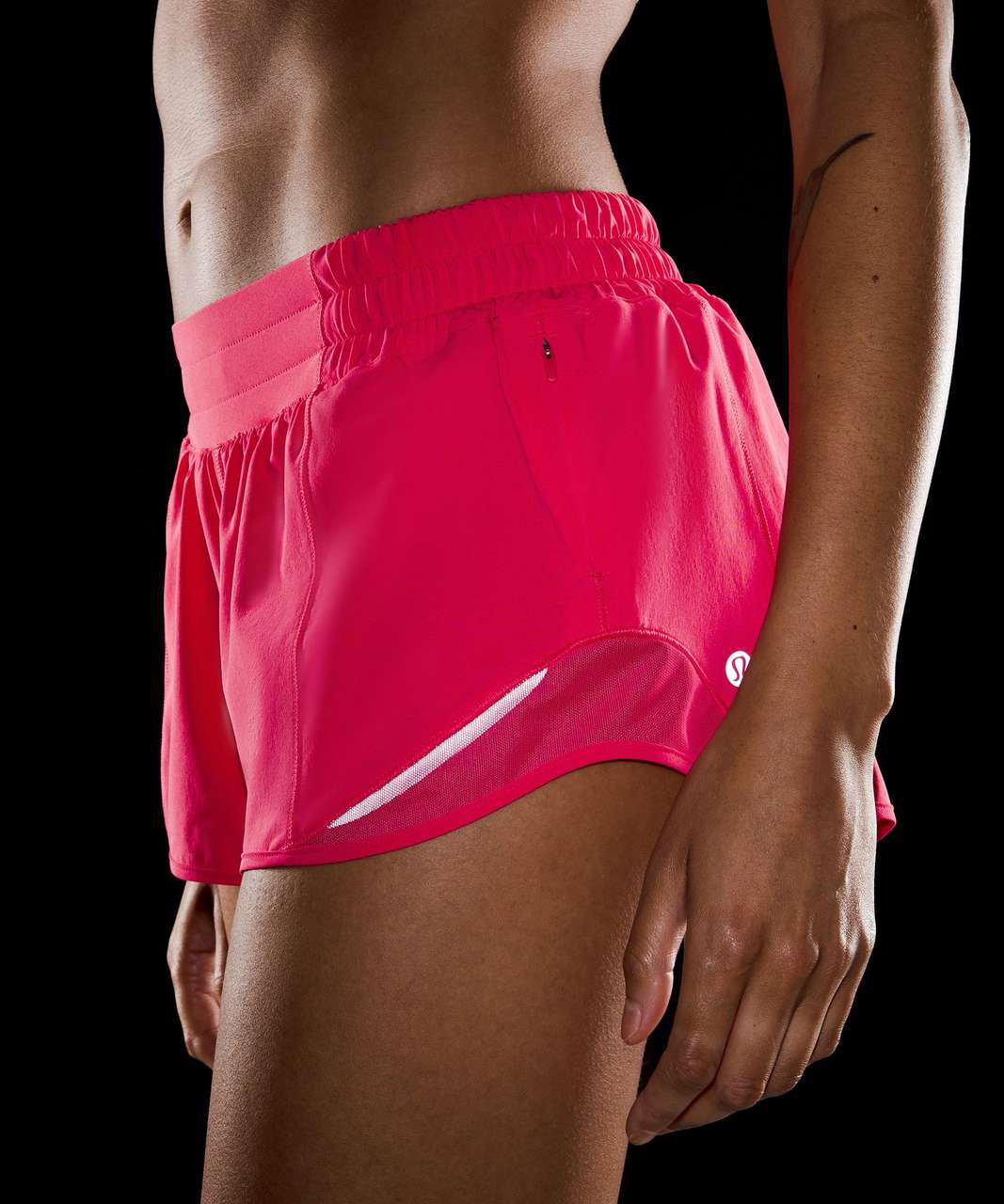 Lululemon Hotty Hot Low Rise Short 2.5 - Pow Pink - lulu fanatics